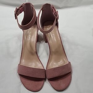 Bamboo Pink Suede Block Heel Sandals Sz 9
